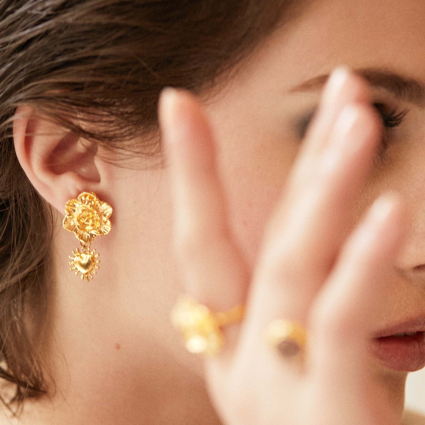 Elise Tsikis Paris Boucles d'oreilles Flores