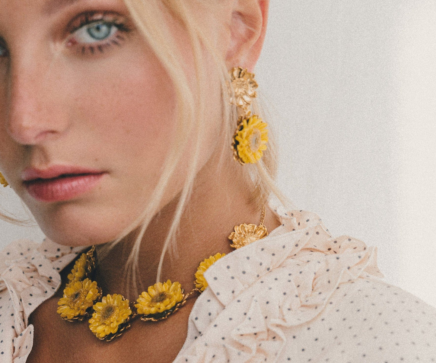 Elise Tsikis Paris Boucles d'oreilles Luynes Color - Archive