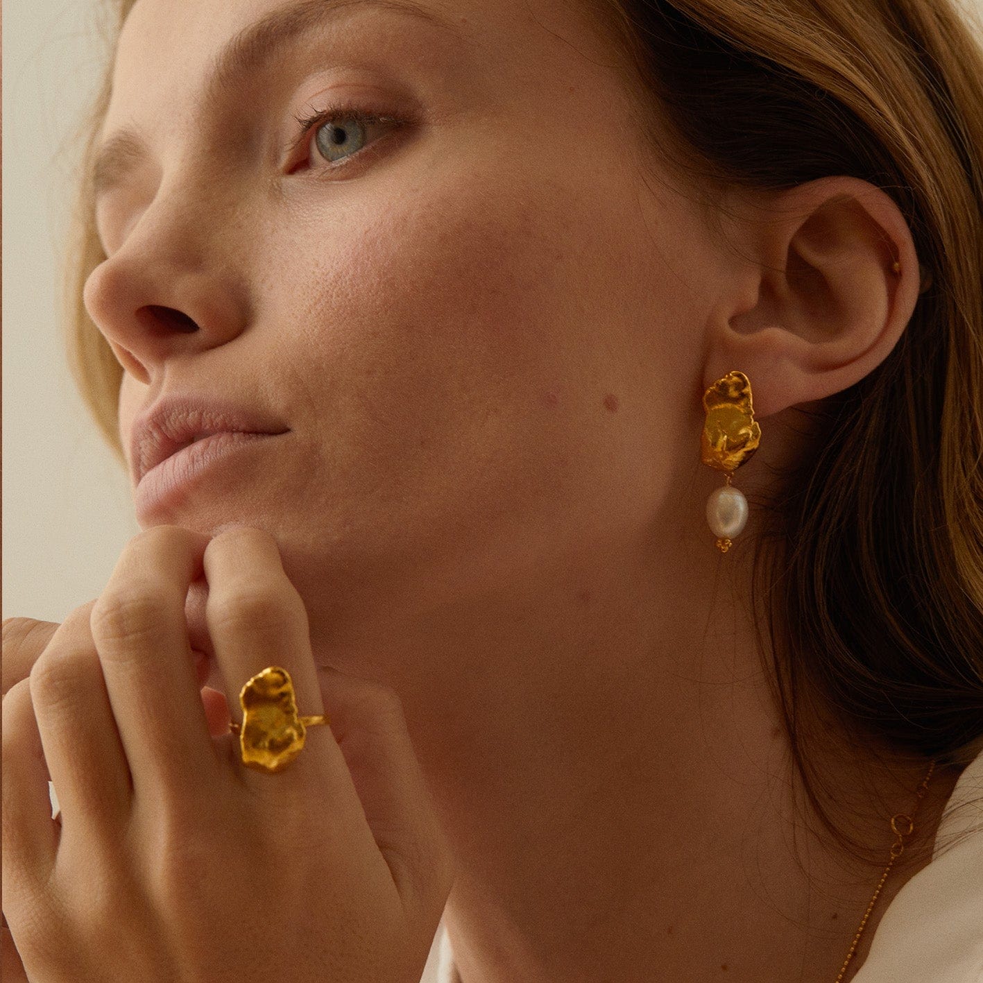 Elise Tsikis Paris Boucles d'oreilles Metochi