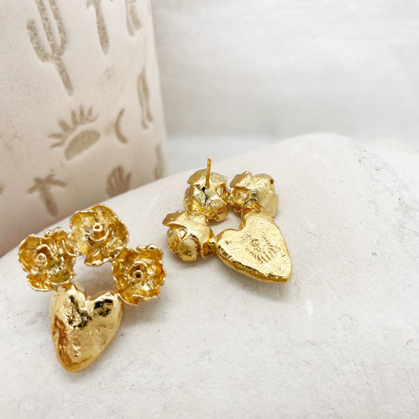 Elise Tsikis Paris Boucles d'oreilles Mucha - archive