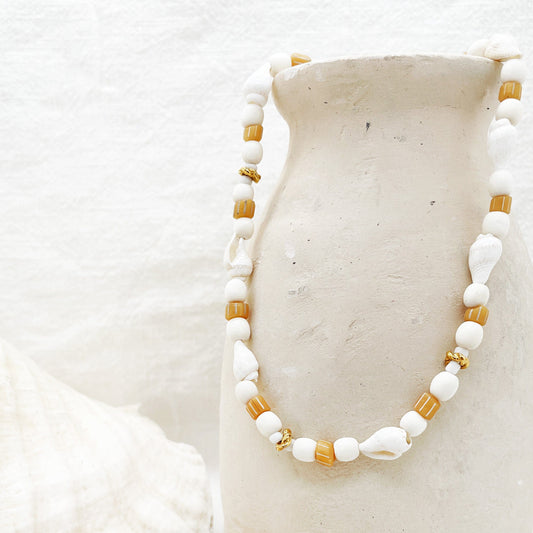 Elise Tsikis Paris Collier Babor