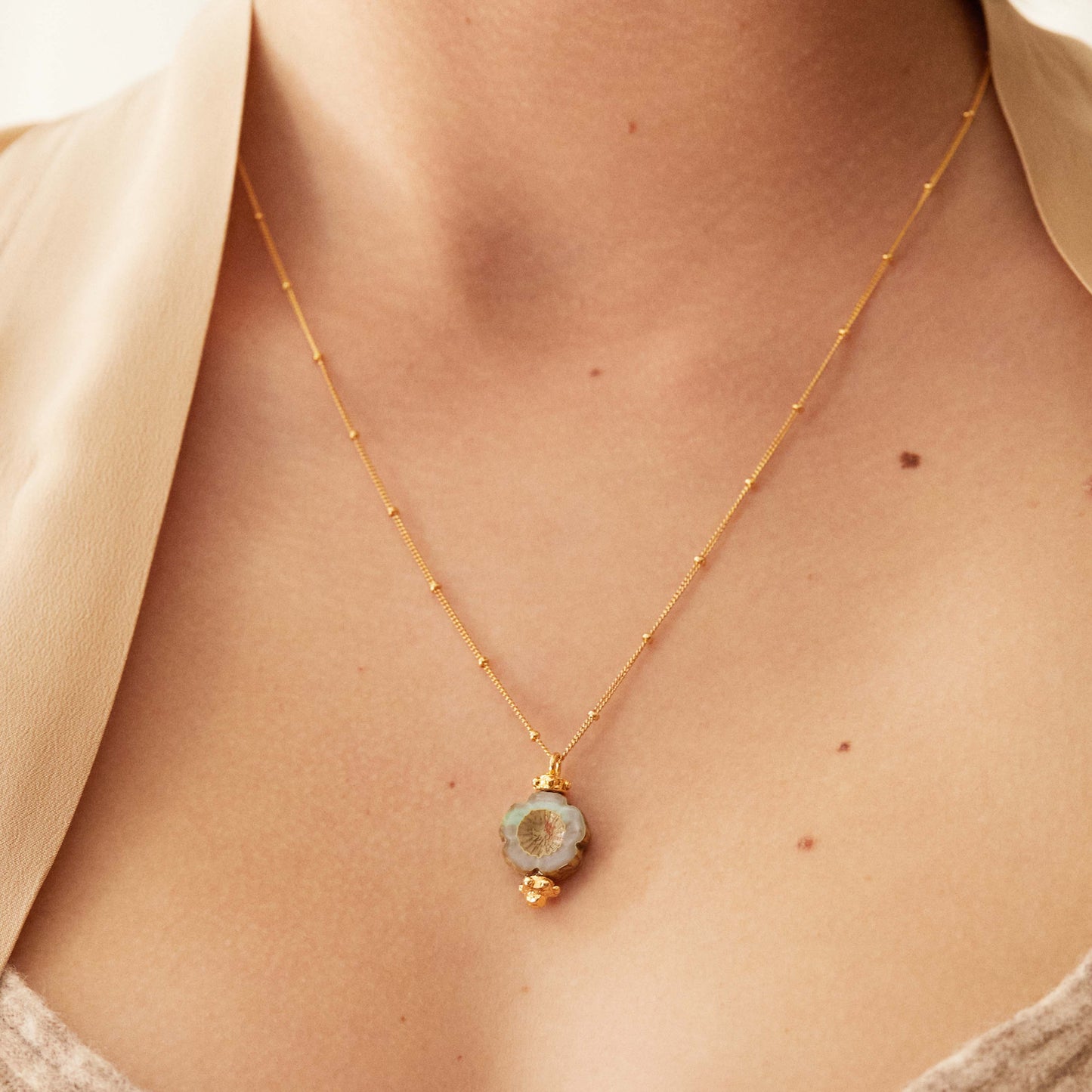 Elise Tsikis Paris Collier Faro - archive