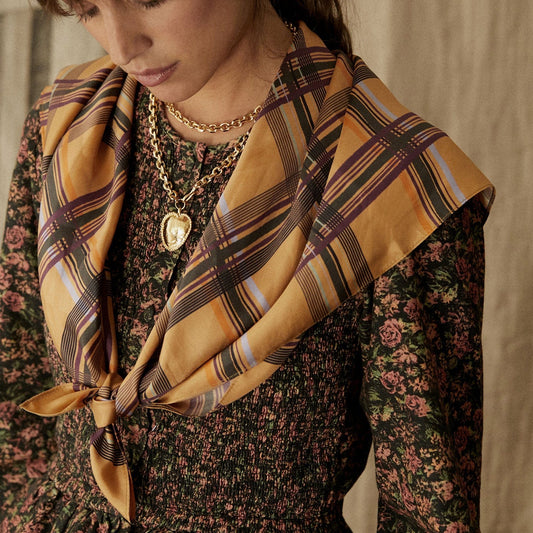 Elise Tsikis Paris Foulard Izamal - archive